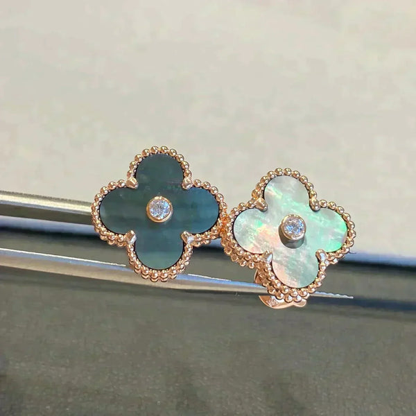 <CHIBA>CLOVER MEDIUM 1 MOTIFS GRAY MOP  DIAMOND EARRINGS