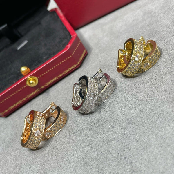 <CHIBA>LOVE 5.5MM DIAMOND PAVED EARRINGS
