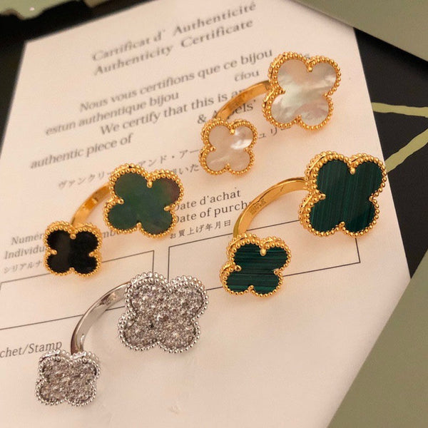 <CHIBA>CLOVER BETWEEN THE FINGER RING